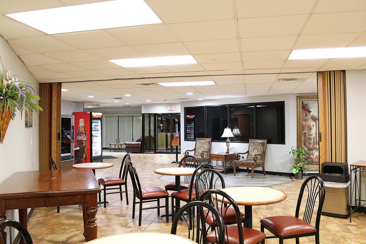 Greenlight Inn & Suites St James Saint James Exterior foto